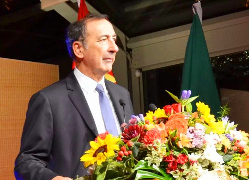 http://mmbiz.qpic.cn/mmbiz_jpg/UZTvgbcO0AYibZxGk4eMDrEtorfkXXLzPicLq2ASE0rFvayyjiad7DKDic5ADXQL76fc78Xd7AUuK4x1J07BpM5uEA/0