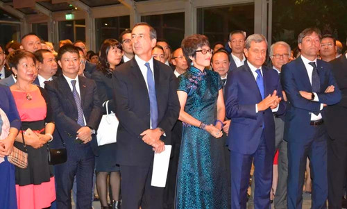 http://mmbiz.qpic.cn/mmbiz_jpg/UZTvgbcO0AYibZxGk4eMDrEtorfkXXLzPiajMZcWvyHrCceugL3jCo9XsibiaLkdGK0ZOjcSmwjQXiclCs7VEm3R8gQ/0
