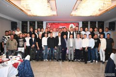 举办2025中秋晚宴